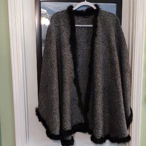V. FRAAS Black and Gray Poncho